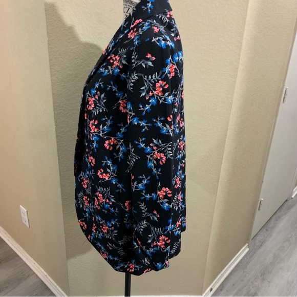 Lush floral blazer size small - Picture 6 of 6